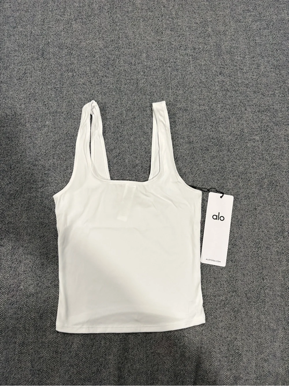 alo softsculpt precision tank | size xs